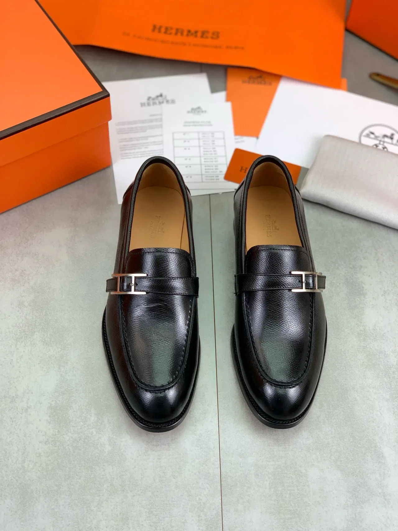 Hermès H Buckle কালো টেক্সচার্ড লেদার লুফার 5