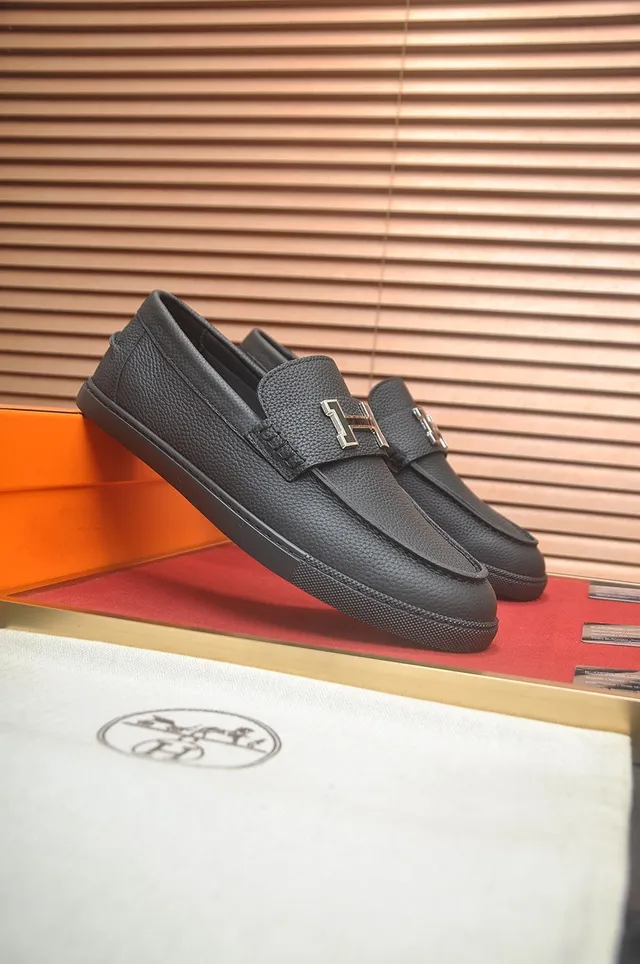 Hermès H Loafer কালো দানাদার চামড়া ধাতুর বাকল লুফার 2