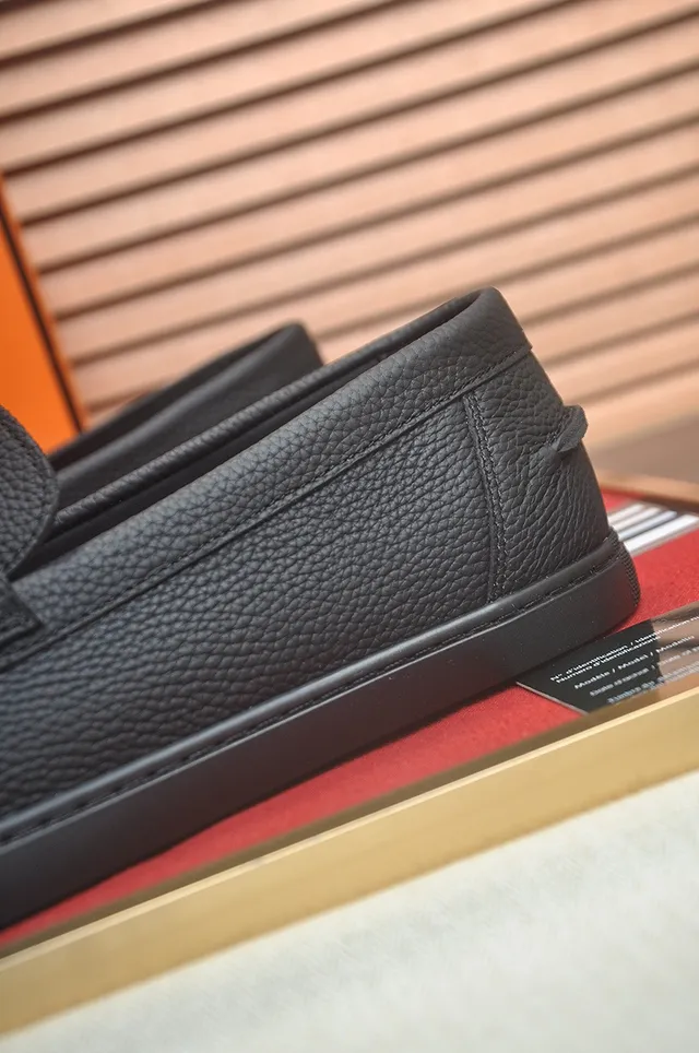 Hermès H Loafer কালো দানাদার চামড়া ধাতুর বাকল লুফার 9