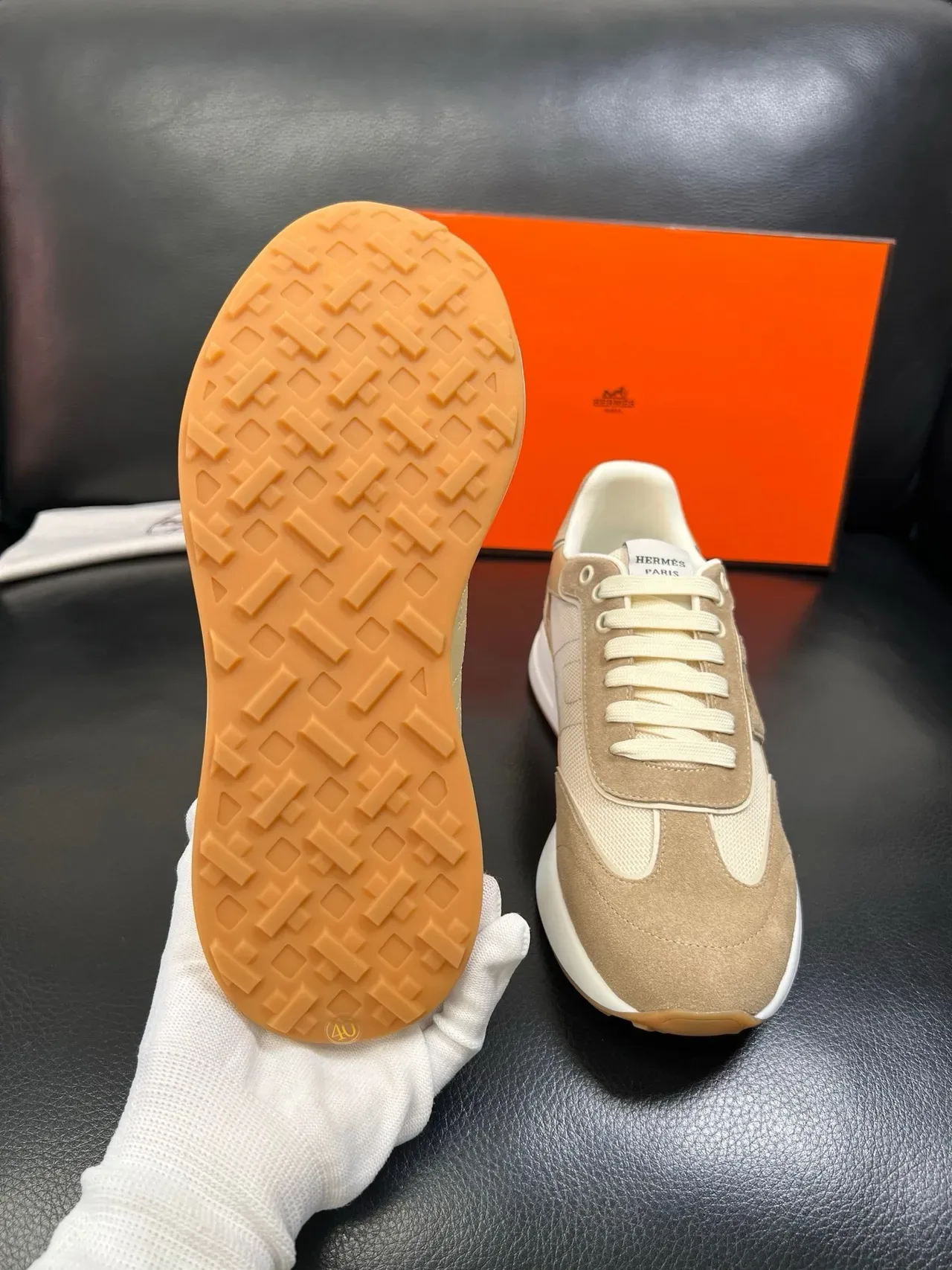 Hermès H 标志 米色 麂皮网面生活运动鞋 2