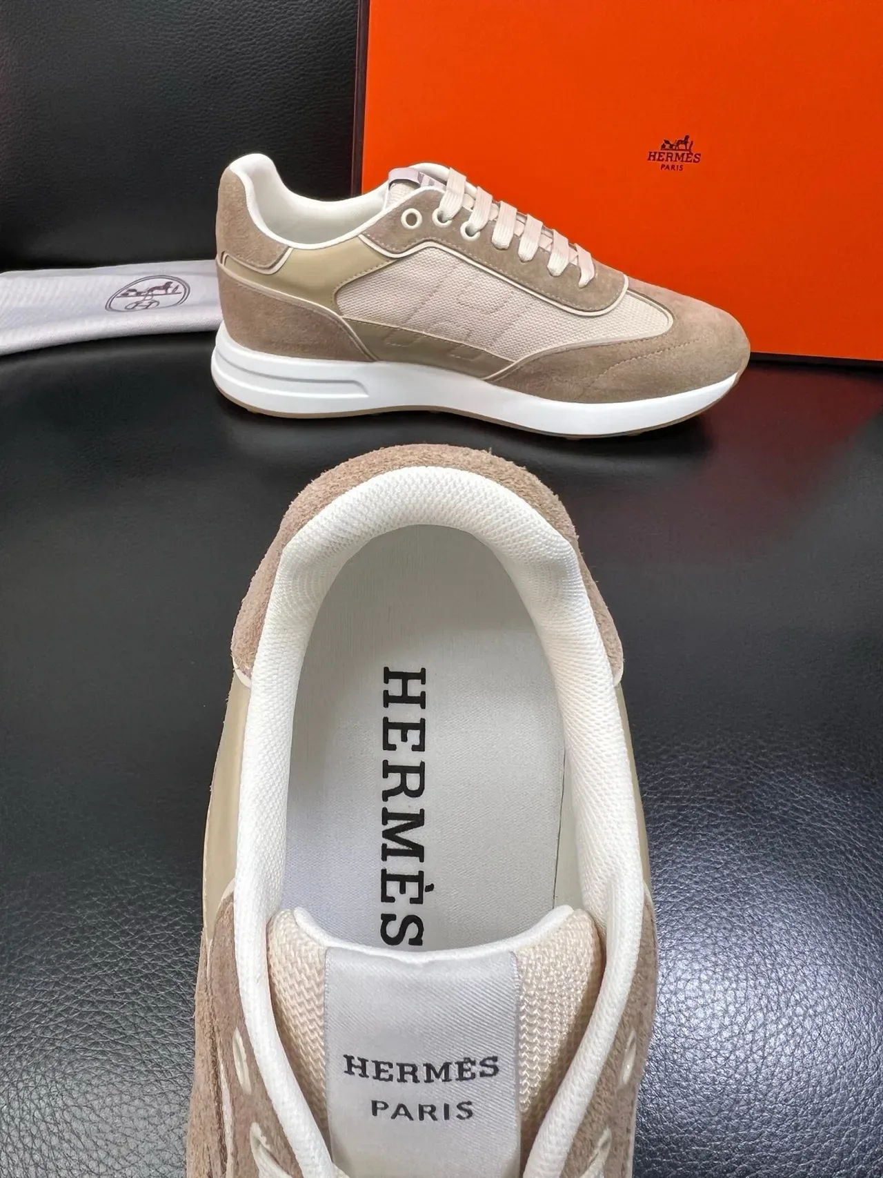 Hermès H 标志 米色 麂皮网面生活运动鞋 4