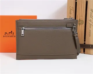 Hermès Bleu marine Cuir texturé grainé Logo H embossé wristlet 7