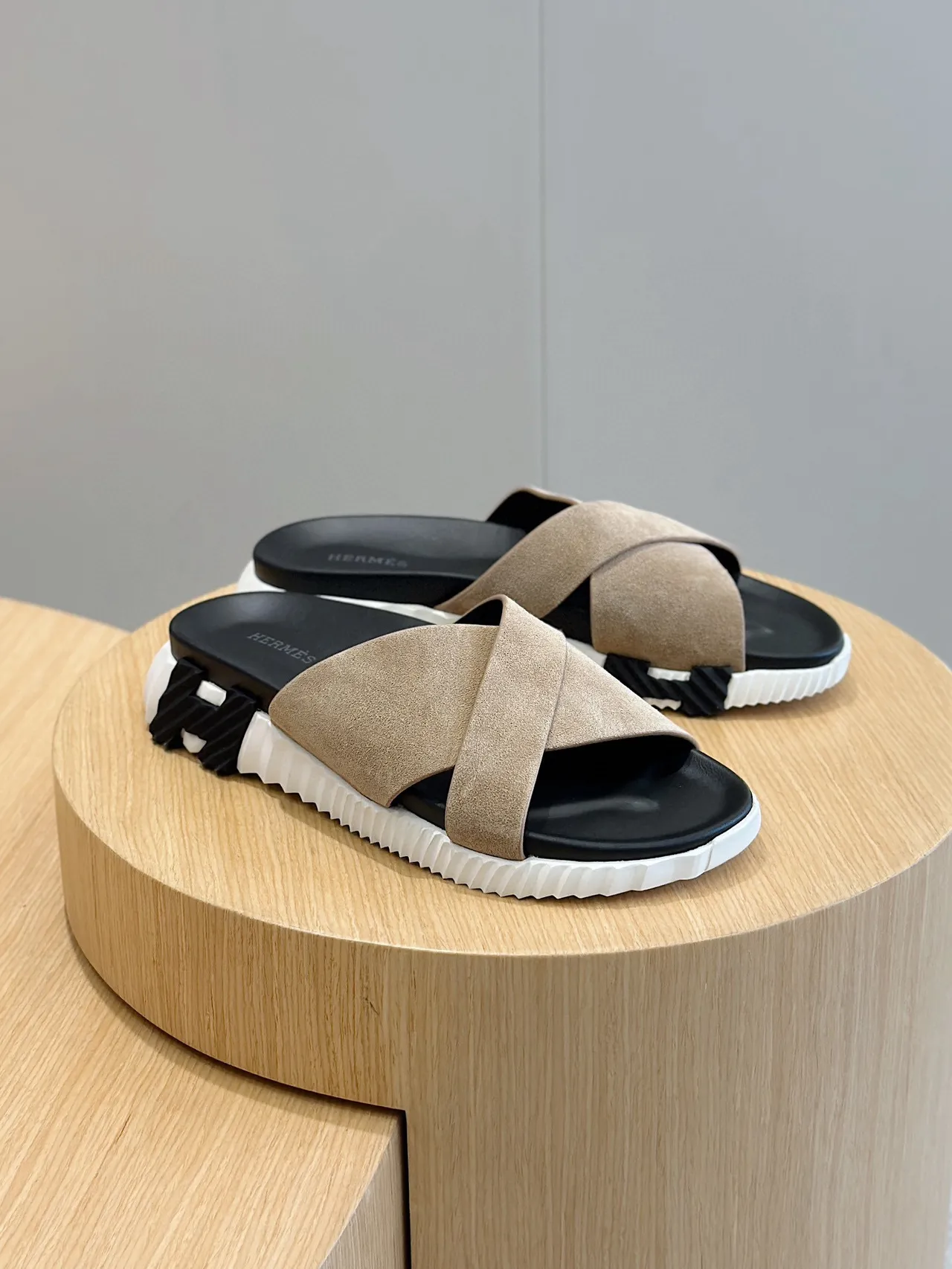 Hermès Oran Beige Suede Cross-Strap Slippers 3