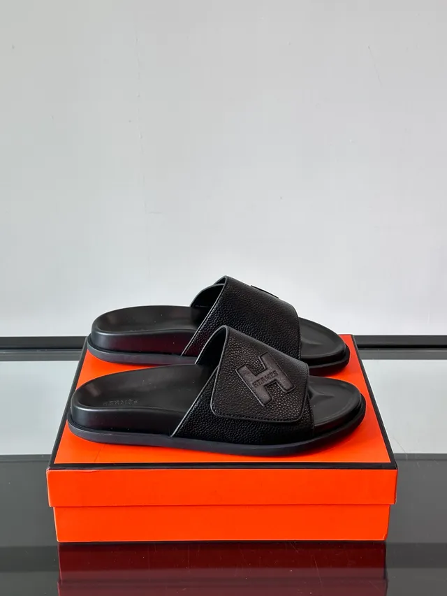 Hermès Oran Black Brown Pebbled Leather Strap Embossed H Logo Slippers 14