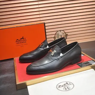 Hermès Oran جلد أسود H-Buckle لافر
