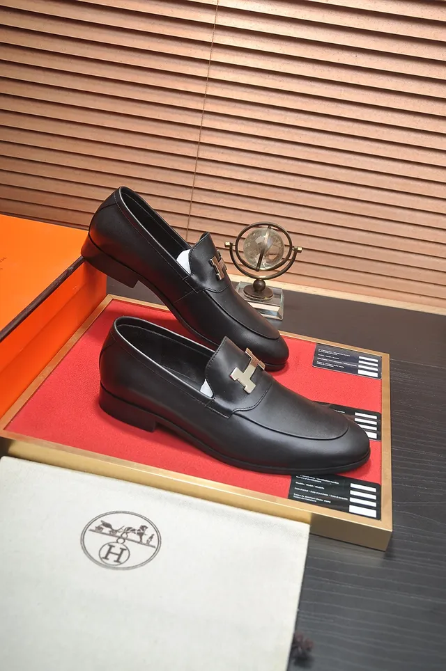 Hermès Oran جلد أسود H-Buckle لافر 4