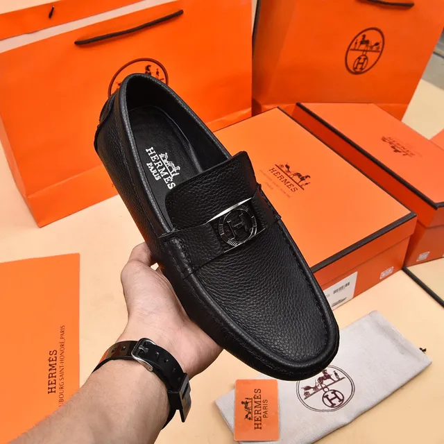 Hermès Oran مكاسين جلد أسود مقعر 7