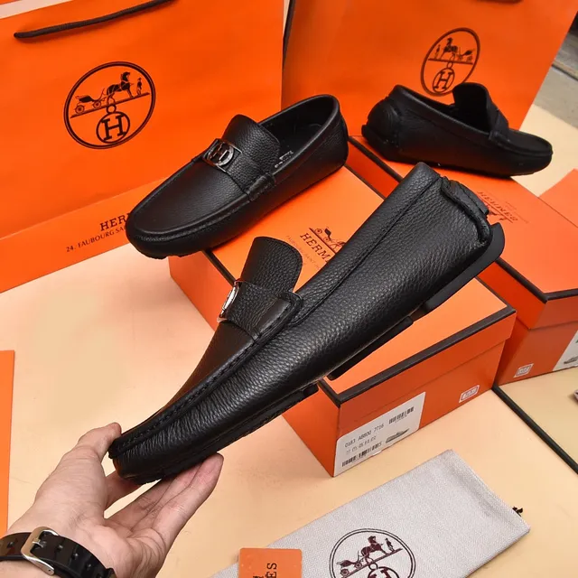 Hermès Oran مكاسين جلد أسود مقعر 8