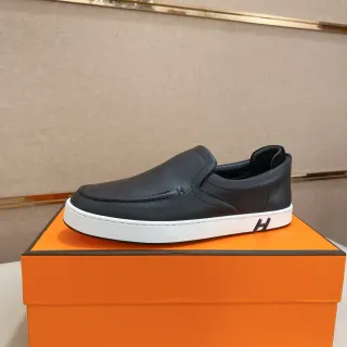 Hermès Oran 黑白套脚皮革乐福鞋