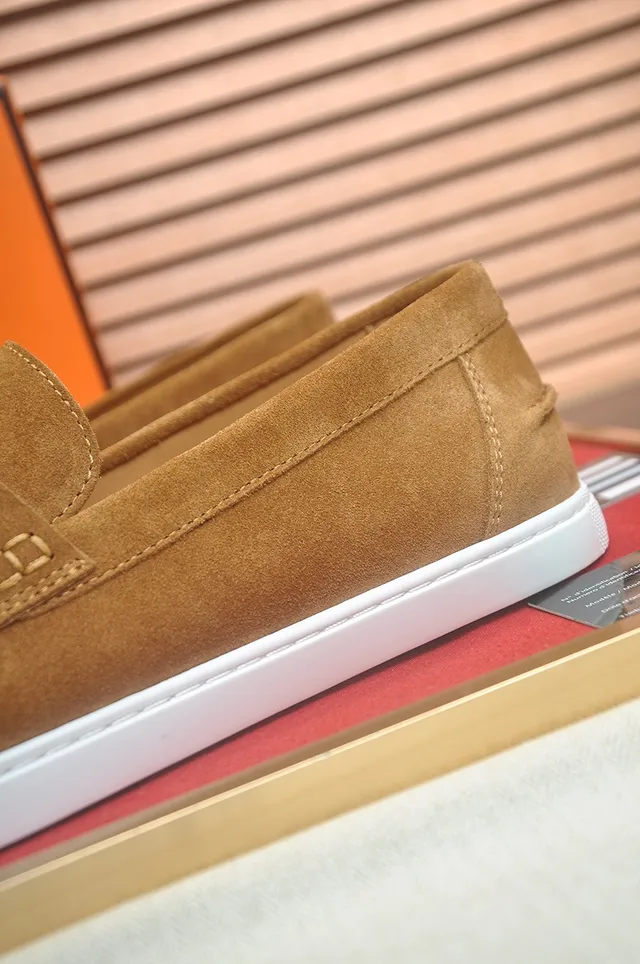 Hermès Oran বাদামি সাদা সুয়েড উপরের অংশ এইচ-আকৃতির ধাতুর বাকল লোফার 9