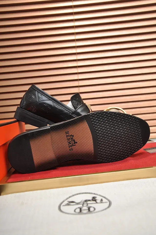 Hermès Oran 黑色绗缝H图案金马衔扣乐福鞋 4