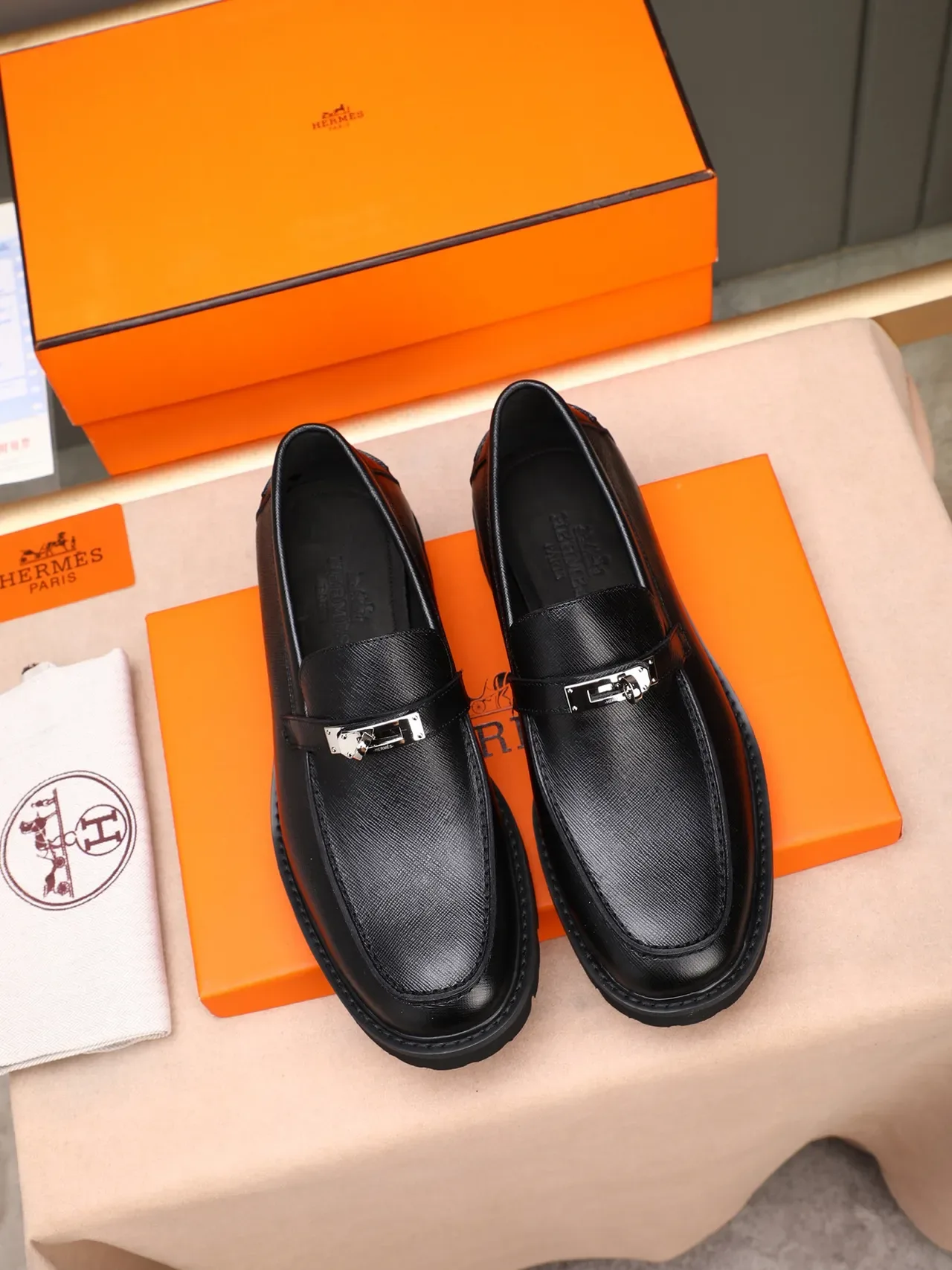 Hermès Oran Loafer Black Textured Leather Horsebit Buckle Lug Sole Loafer 3
