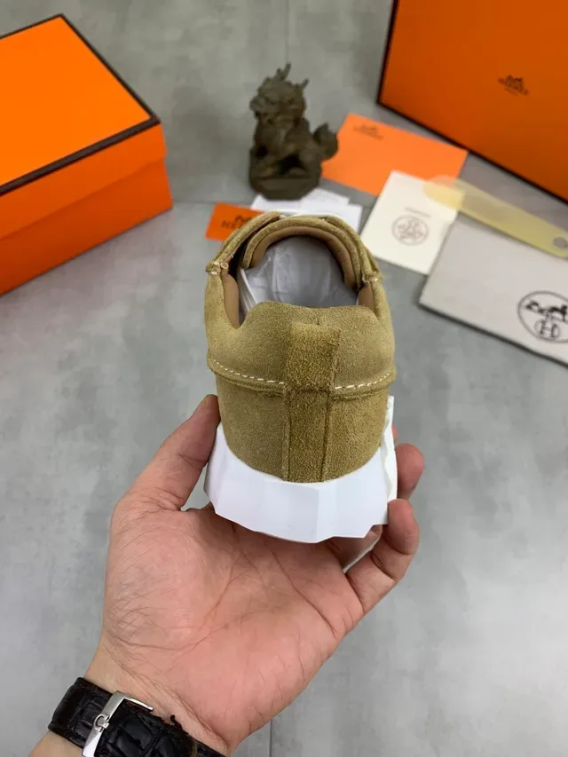 Hermès Oran Daim Tan et Blanc Lifestyle Sneakers 4