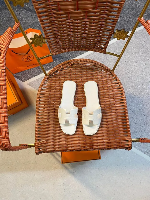 Hermès Oran White H-Strap Slippers 5