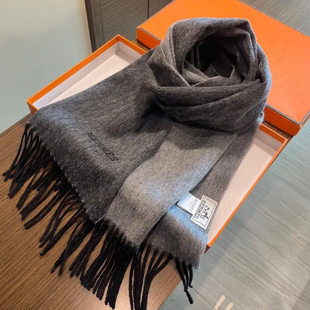 Hermès 灰色格子羊绒围巾 5