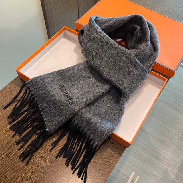 Hermès 灰色格子羊绒围巾 6