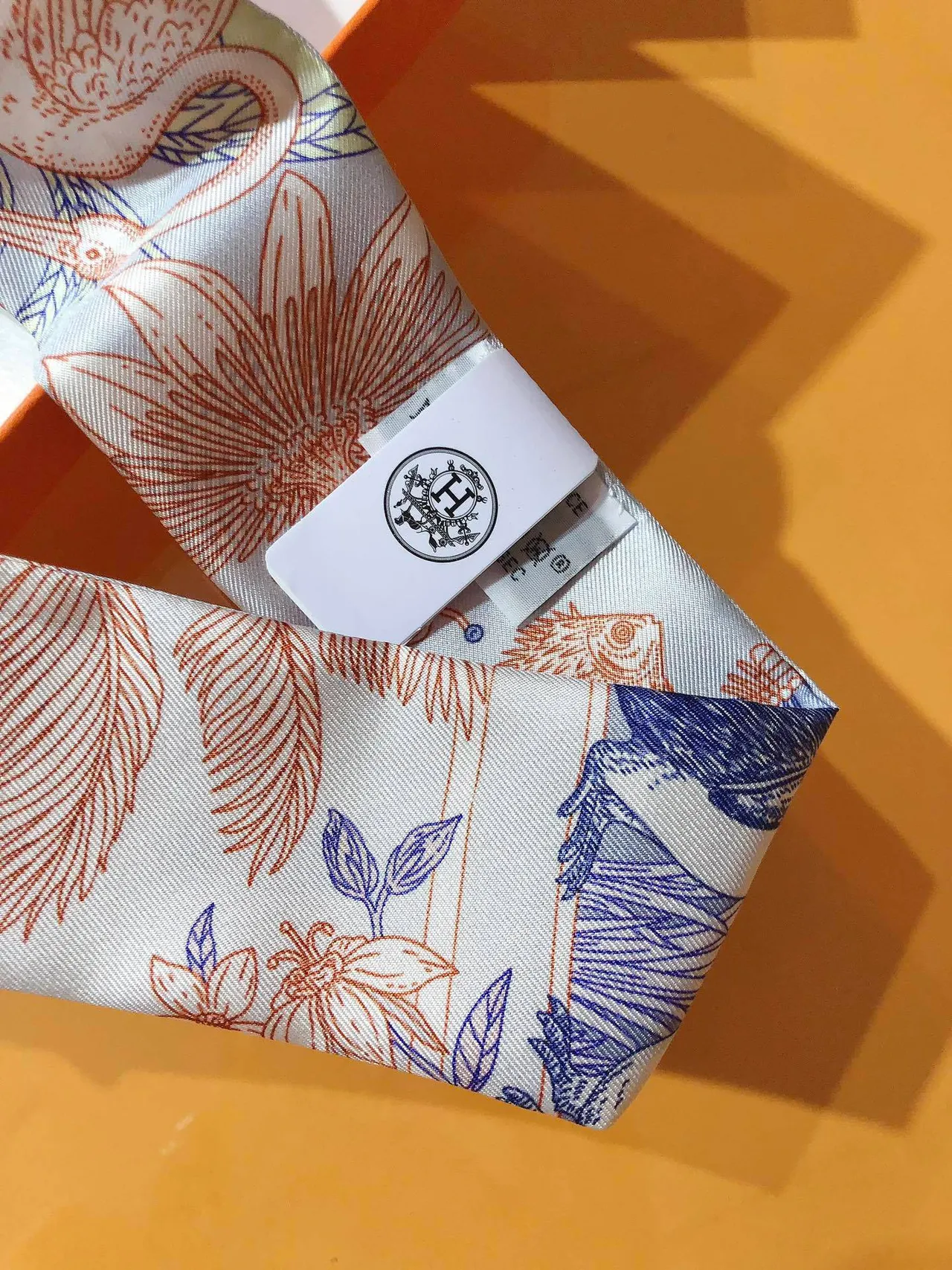 Hermès Precious Paradise Twilly রেশম স্কার্ফ 8