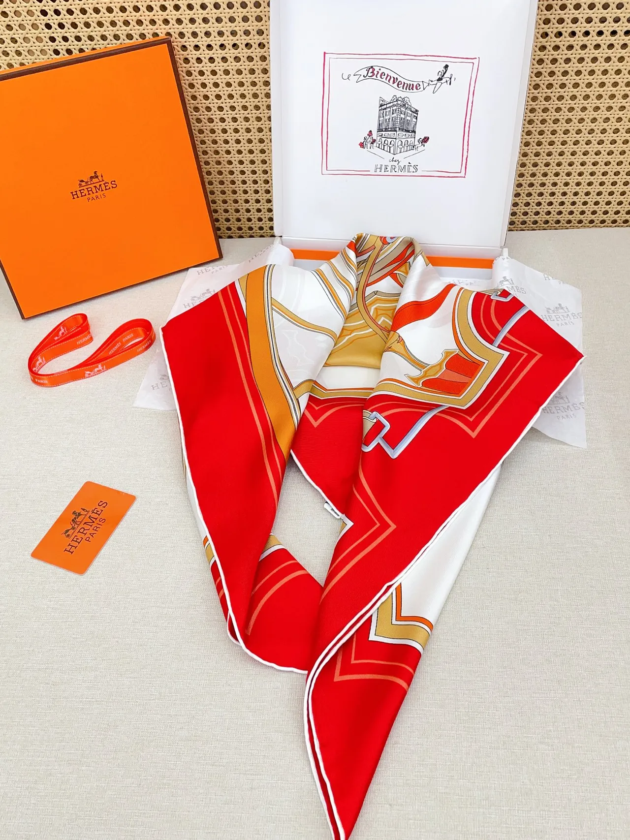 Hermès Wheel Vermelho Dourado Borda Revestida à Mão Motivo de Carruagem Impresso Lenço de Seda 5