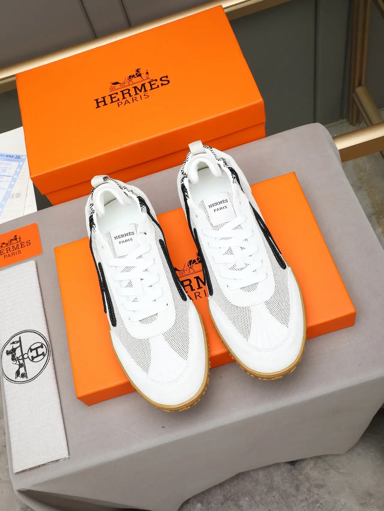 Hermès Blanco Negro Malla Y Ante Superior Logo Estilizado 'H' Zapatillas 2