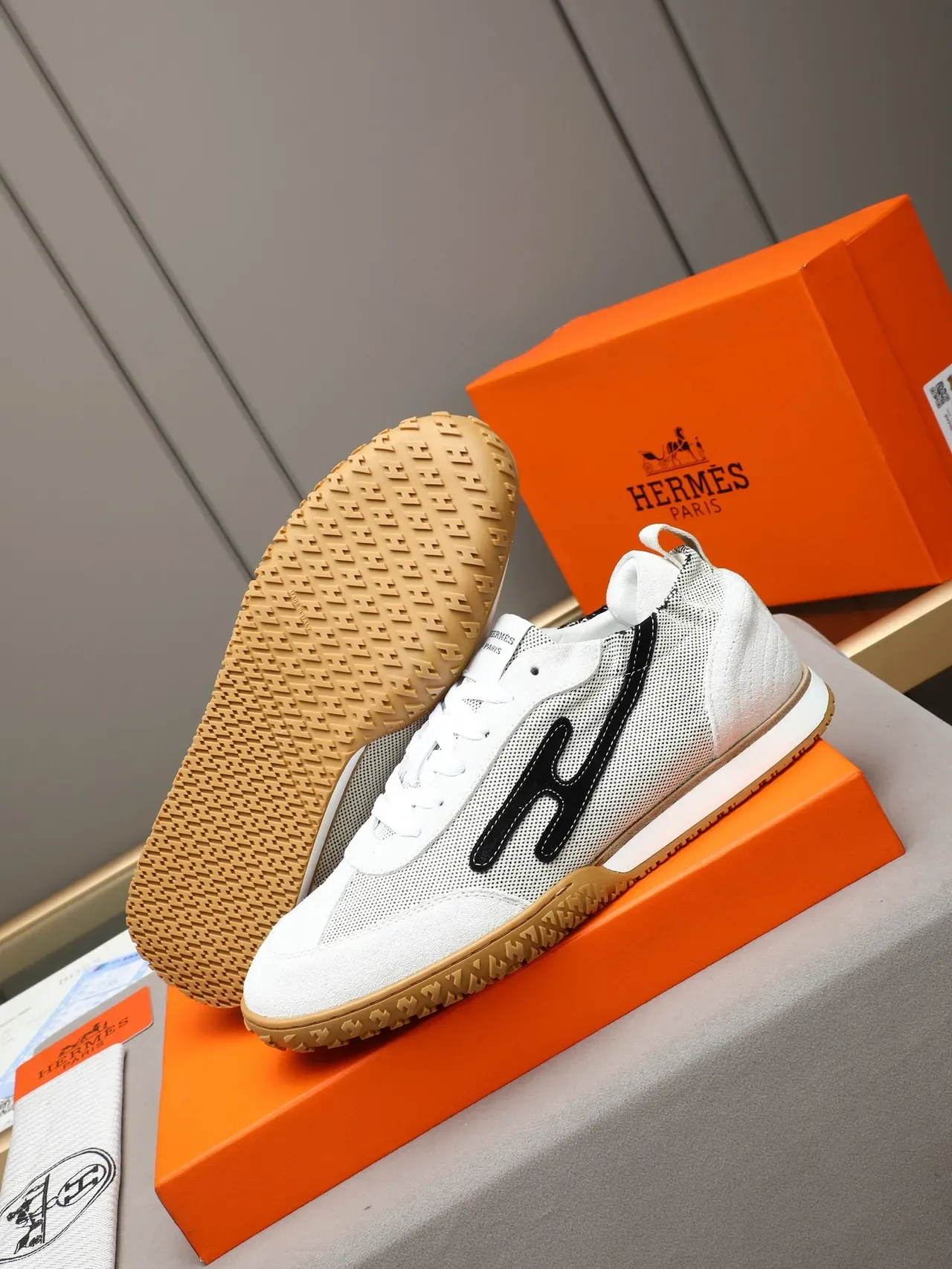 Hermès Blanco Negro Malla Y Ante Superior Logo Estilizado 'H' Zapatillas 4