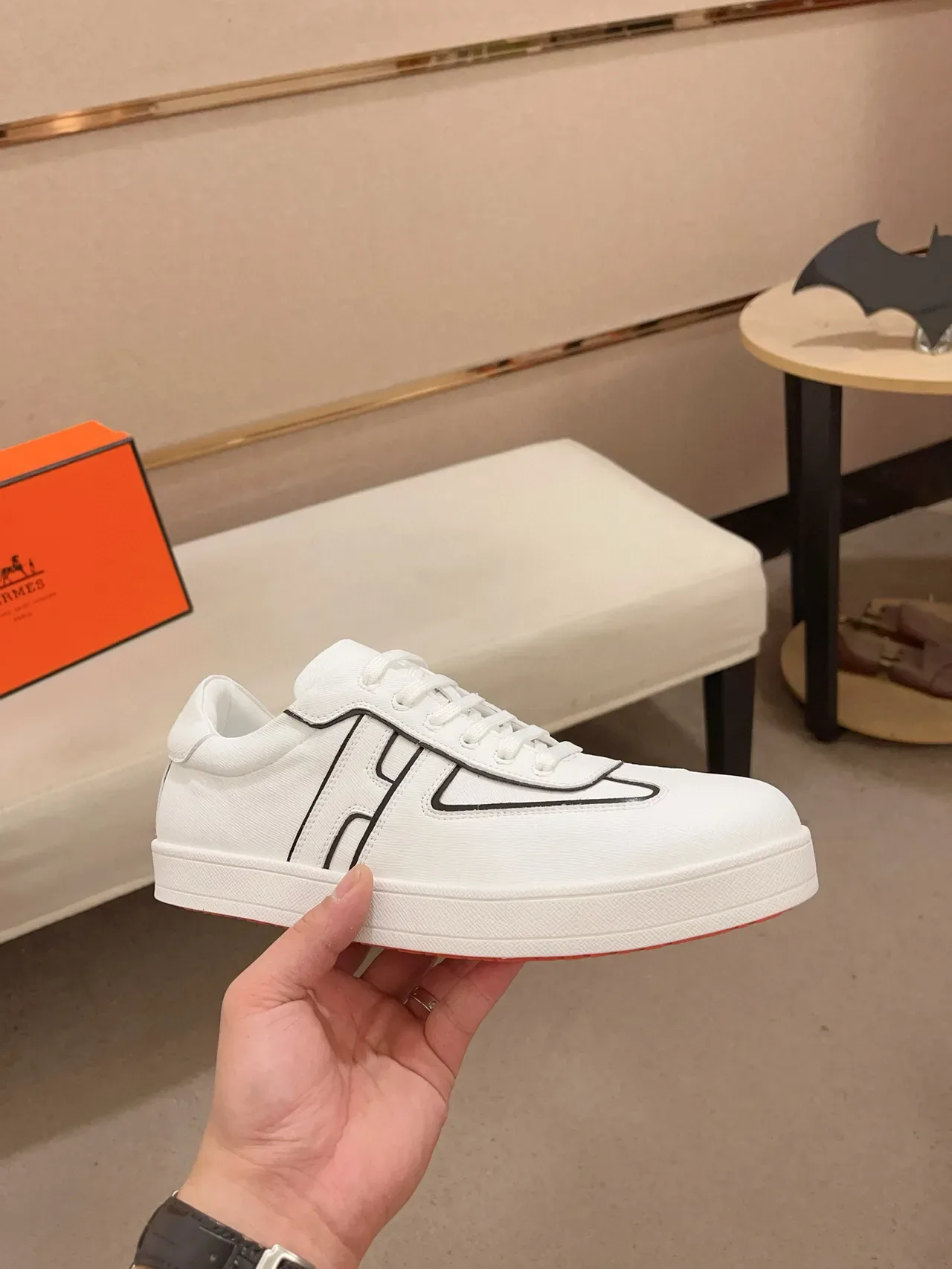 Hermès Blanc Noir Textile Supérieur Contourné Logo H Lifestyle Sneakers 2