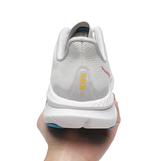 Hoka Mach 6 أبيض وردي طبقة الخياطة المُهندسة وسط القدم السميك المنحوت أحذية الجري 3
