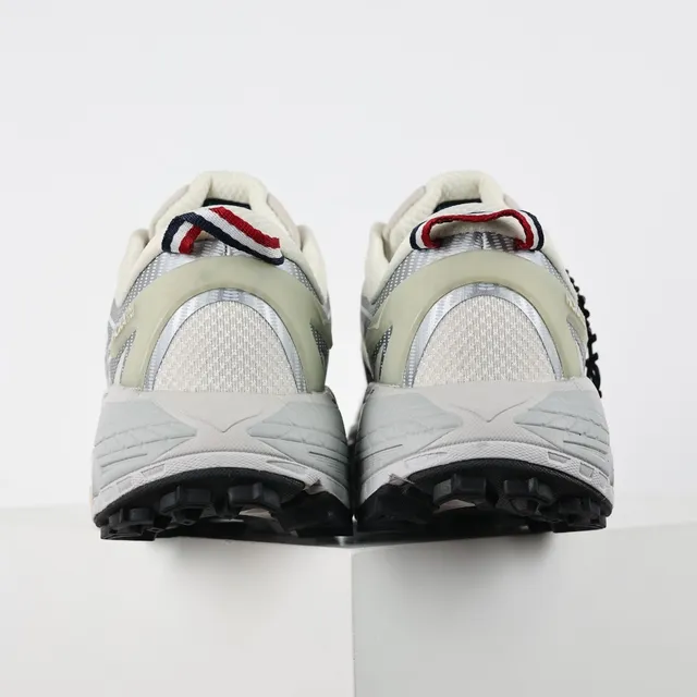 Hoka Mafate Speed فضي أحمر أزرق بحري أحذية جري 8