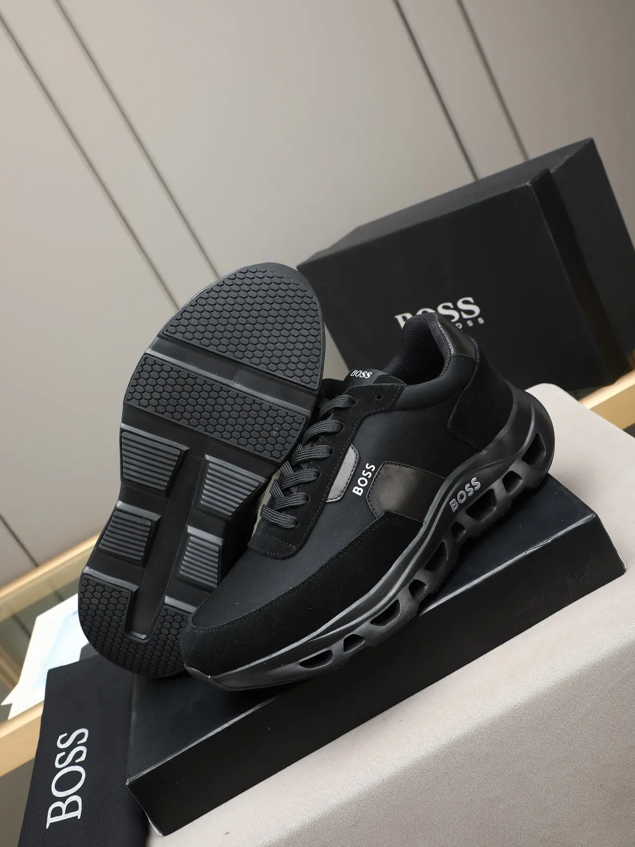 Hugo Boss काले मिक्स्ड-मटेरियल लाइफस्टाइल स्नीकर 4