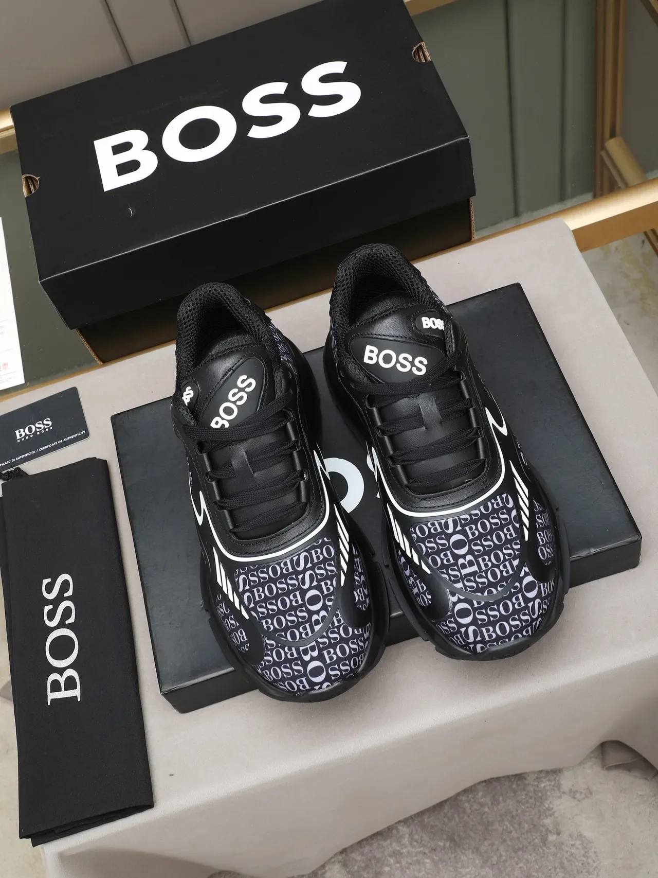 Tênis Lifestyle Chunky Pretos com Impressão de Logo de Hugo Boss 3