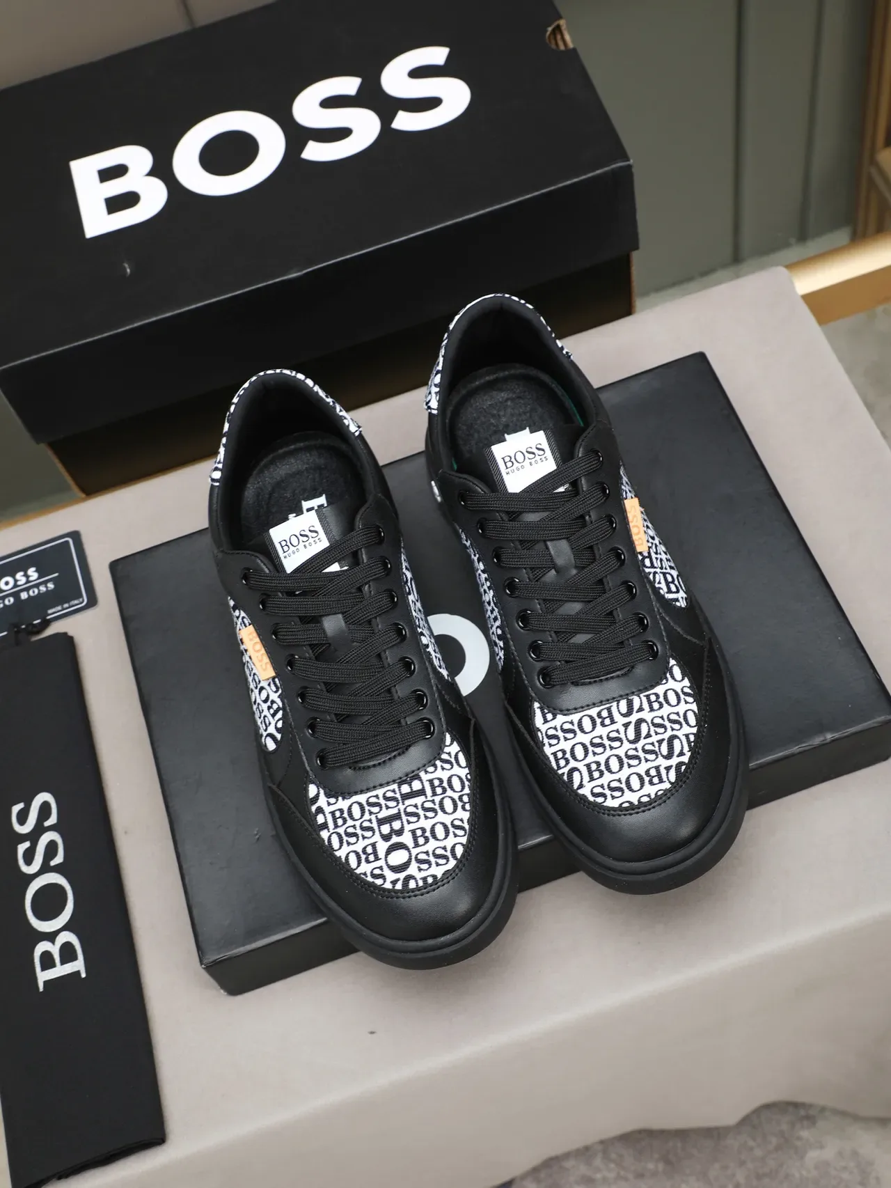 Hugo Boss لوحة المونوغرام أسود سنيكرز أسلوب الحياة 3