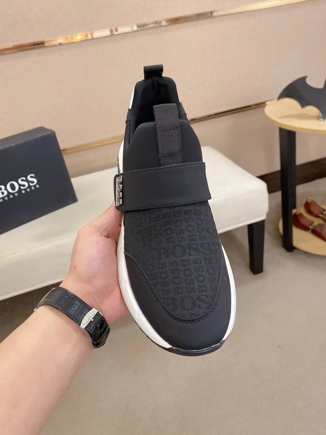 Hugo Boss স্লিপ-অন মোনোগ্রামড স্নিকার কালো সাদা লাইফস্টাইল স্নিকার 2