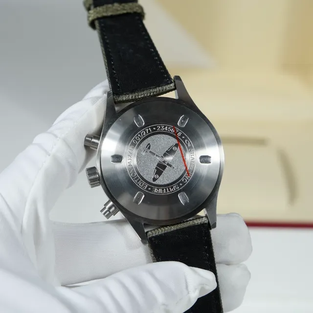 IWC Pilot’s Watch Chronograph 黑色錶盤 橙色指針 橄欖綠織物錶帶 機械錶 6
