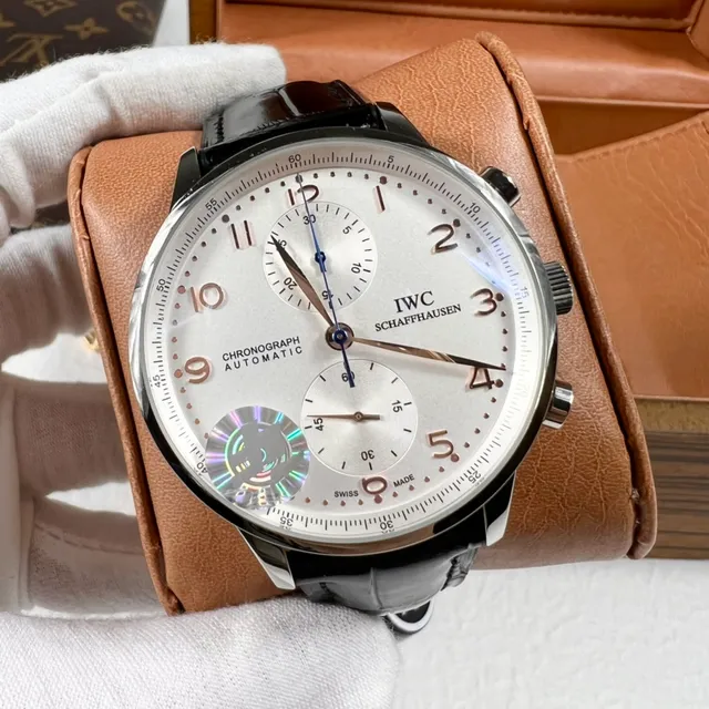 IWC Portugieser Cronógrafo Automático Dial de Plata Correa de Cocodrilo Negra Reloj Mecánico 3