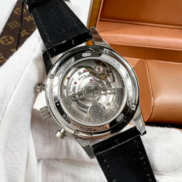 IWC Portugieser Cronógrafo Automático Dial de Plata Correa de Cocodrilo Negra Reloj Mecánico 5