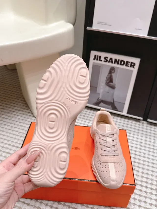 Jil Sander छिद्रित सुड स्नीकर पेल पिंक लाइफस्टाइल स्नीकर 2