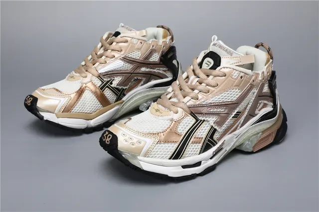 Kith Runner 白/棕生活方式运动鞋 5