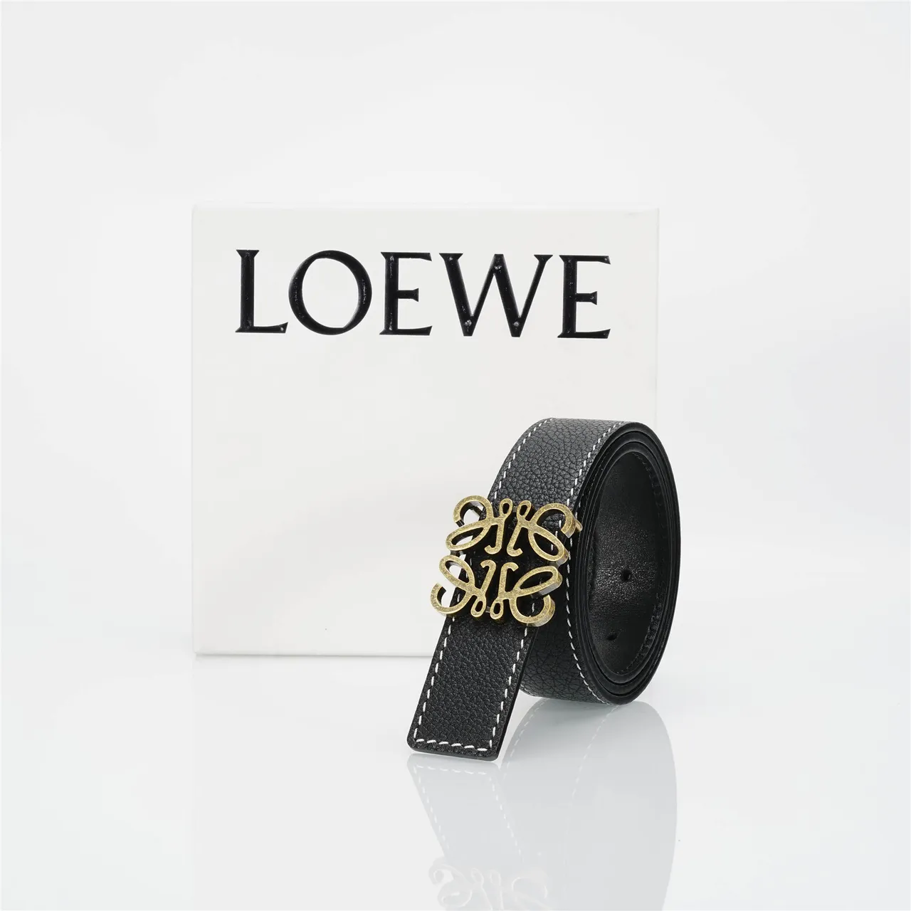 Loewe Anagram Belt Noir Or Texturé Blanc Couture Contraste Cuir 5