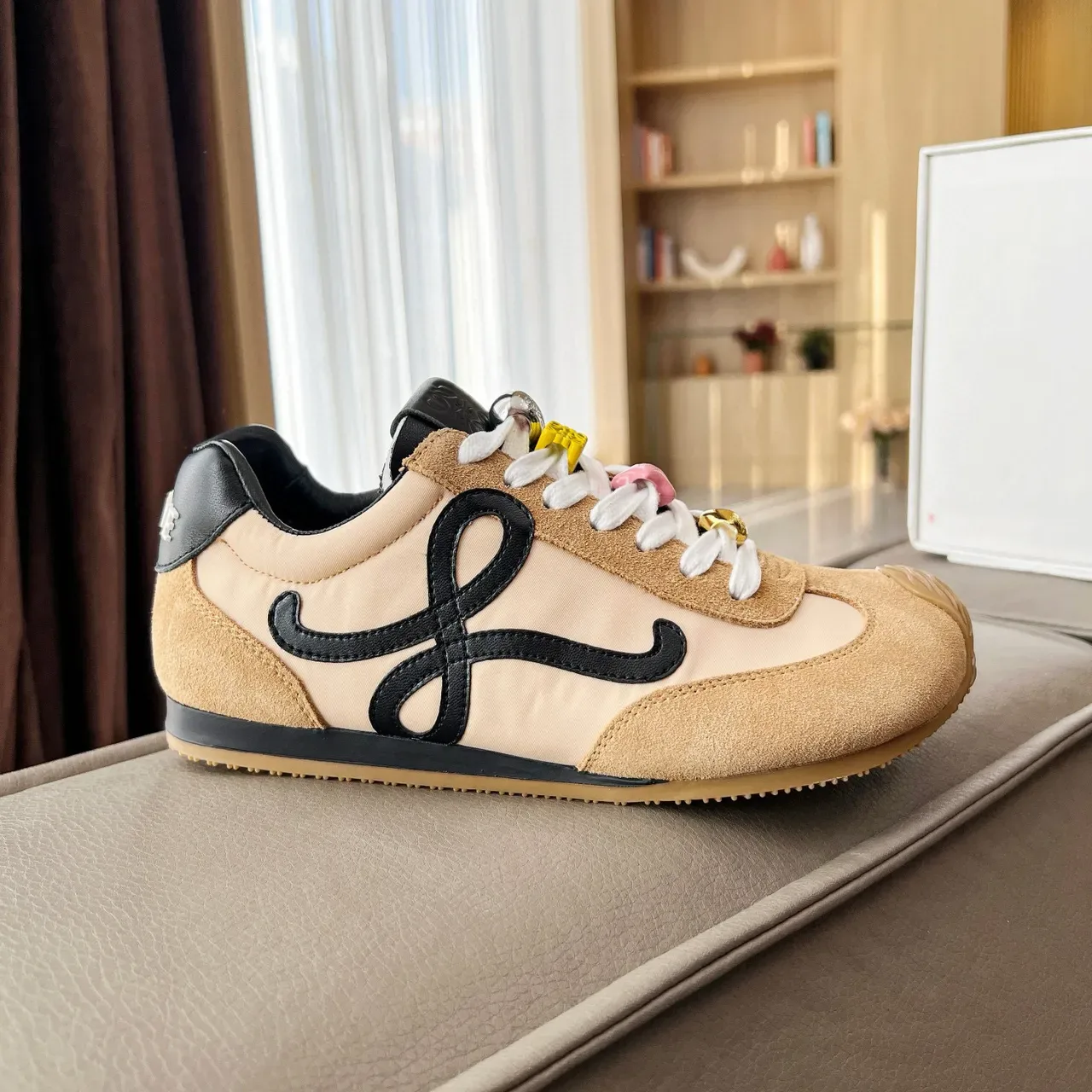 Loewe Flow Runner Beige Black Anagram Logo Zapatillas de estilo de vida 2