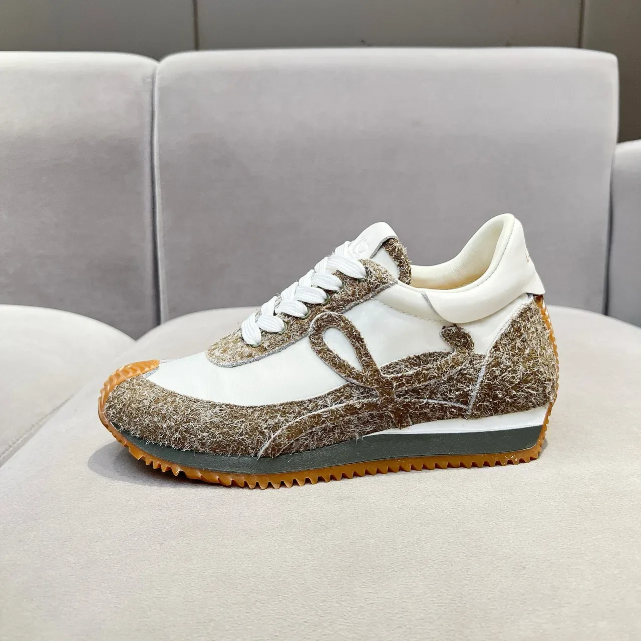 Loewe Flow Runner 编织纹理白色棕色橙色生活方式运动鞋 4