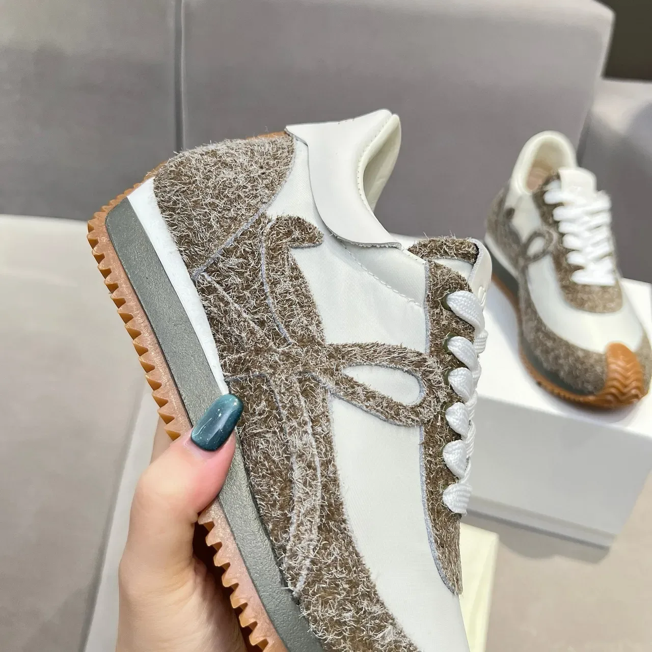 Loewe Flow Runner 编织纹理白色棕色橙色生活方式运动鞋 9