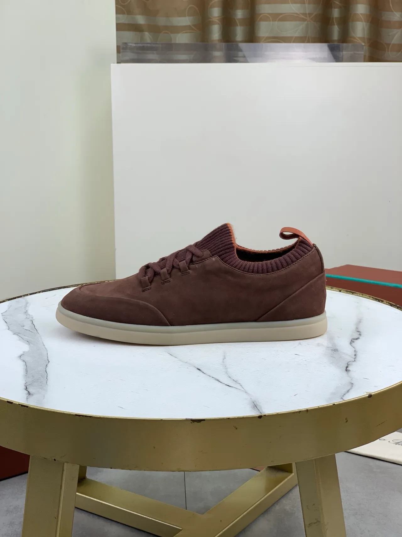 Loro Piana ভূরা বেইজ স্যুড উপর রিবড নিট কলার ক্যাজুয়াল শু 5