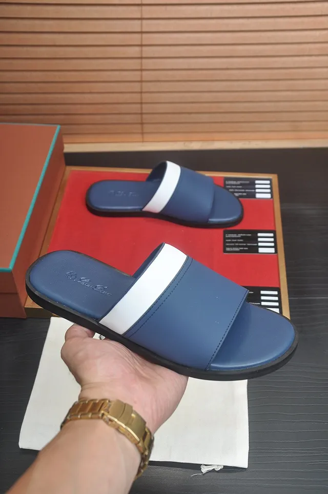 Loro Piana Navy et Blanc Chaussons en Cuir à Glisser 3