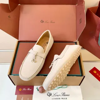 Loro Piana Mocassim com Borla Bege Camurça