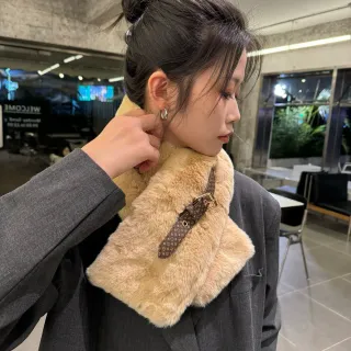 Louis Vuitton وشاح بلوني بني من الفراء الصناعي مطبوع مع حبل