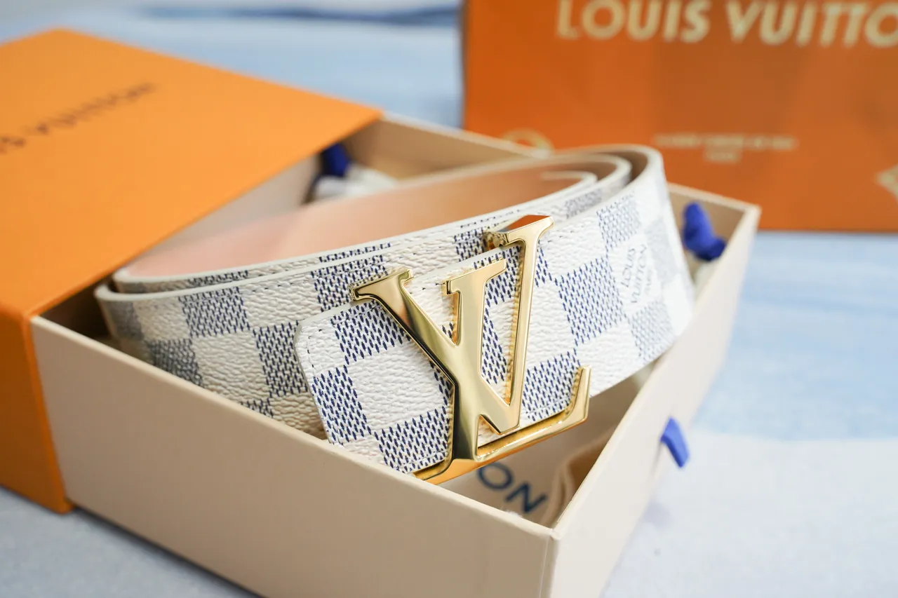 Louis Vuitton Cinto de Couro Bege Cinza Damier Azur Tela Xadrez Tom Dourado Fivela LV Turnlock Buckle 4