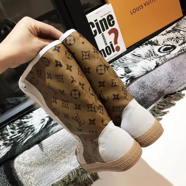 Louis Vuitton बेज सफेद मोनोग्राम कैनवास साइड धारी स्नो बूट्स 3
