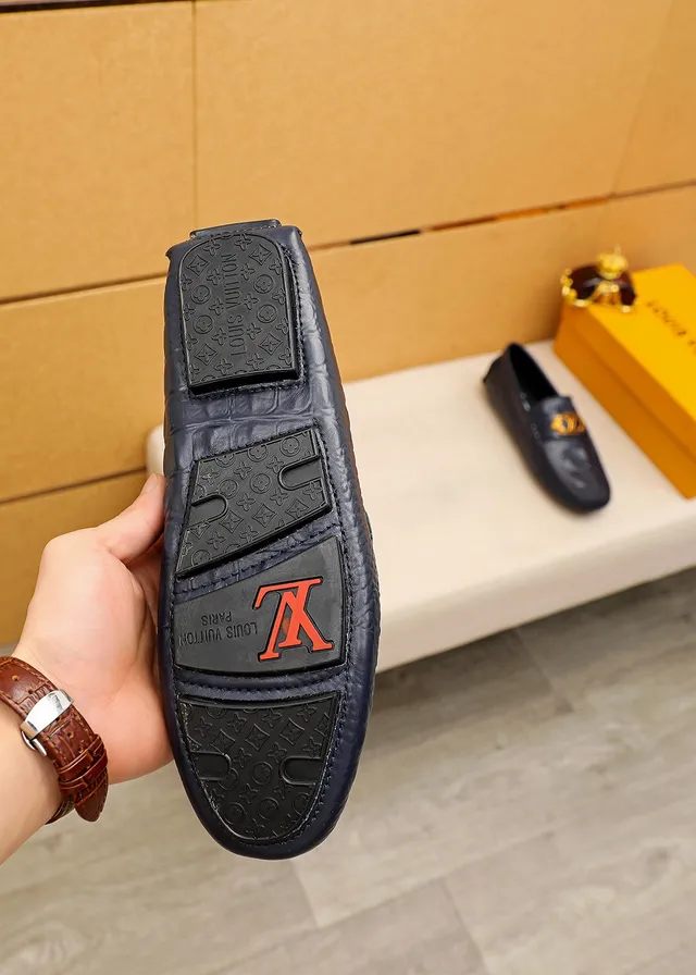 Louis Vuitton কালো সোনালি কুমির এমবসড চামড়া শের-বাকেল হার্ডওয়্যার লুফার 2