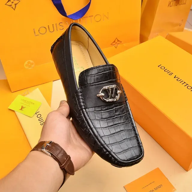 Louis Vuitton Black Gold Crocodile-Embossed Leather Metal LV Twist-Lock Hardware Loafer 6