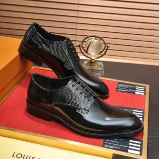 Louis Vuitton Chaussures Oxford Noir Cuir Patenté Haut Brillant avec Superpositions Texturées Motif Peau d'Anguille