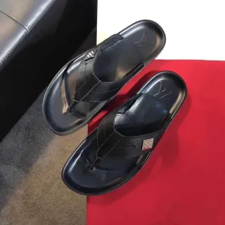 Louis Vuitton 黑色皮革 Monogram 拖鞋